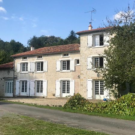 Moulin Sous La Vergne Nanteuil-en-Vallee Екстер'єр фото