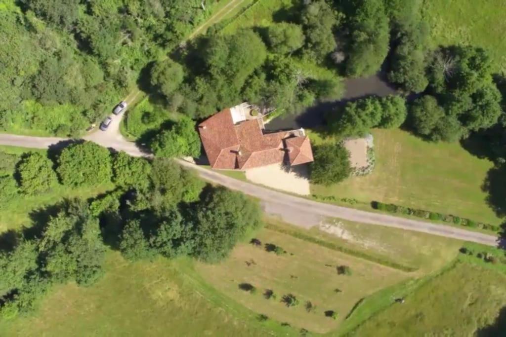 Moulin Sous La Vergne Nanteuil-en-Vallee Екстер'єр фото